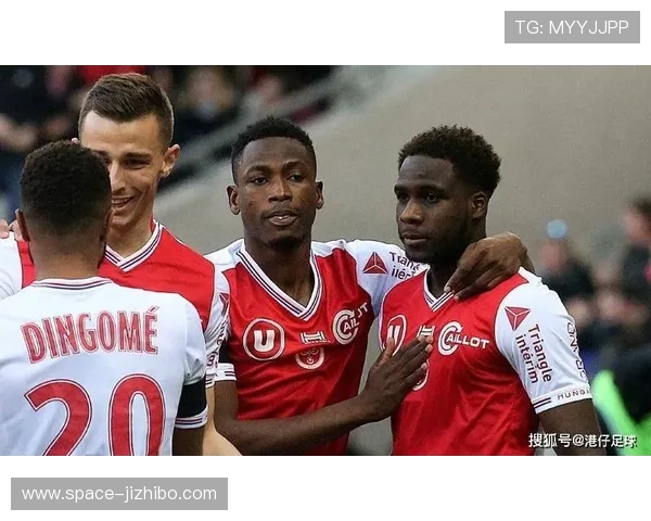 法甲比赛用球科技：飞行轨迹与球员反馈